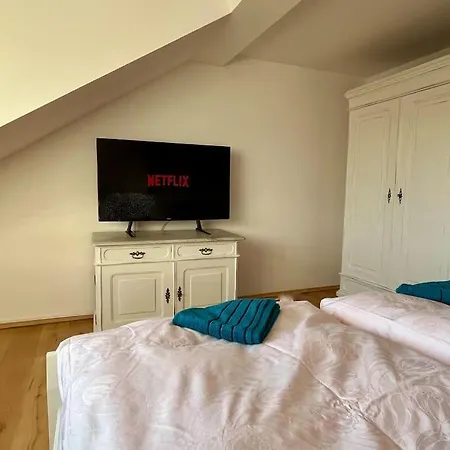 Apartmán S Terasou U Lázeňské Kolonády Apartamento *